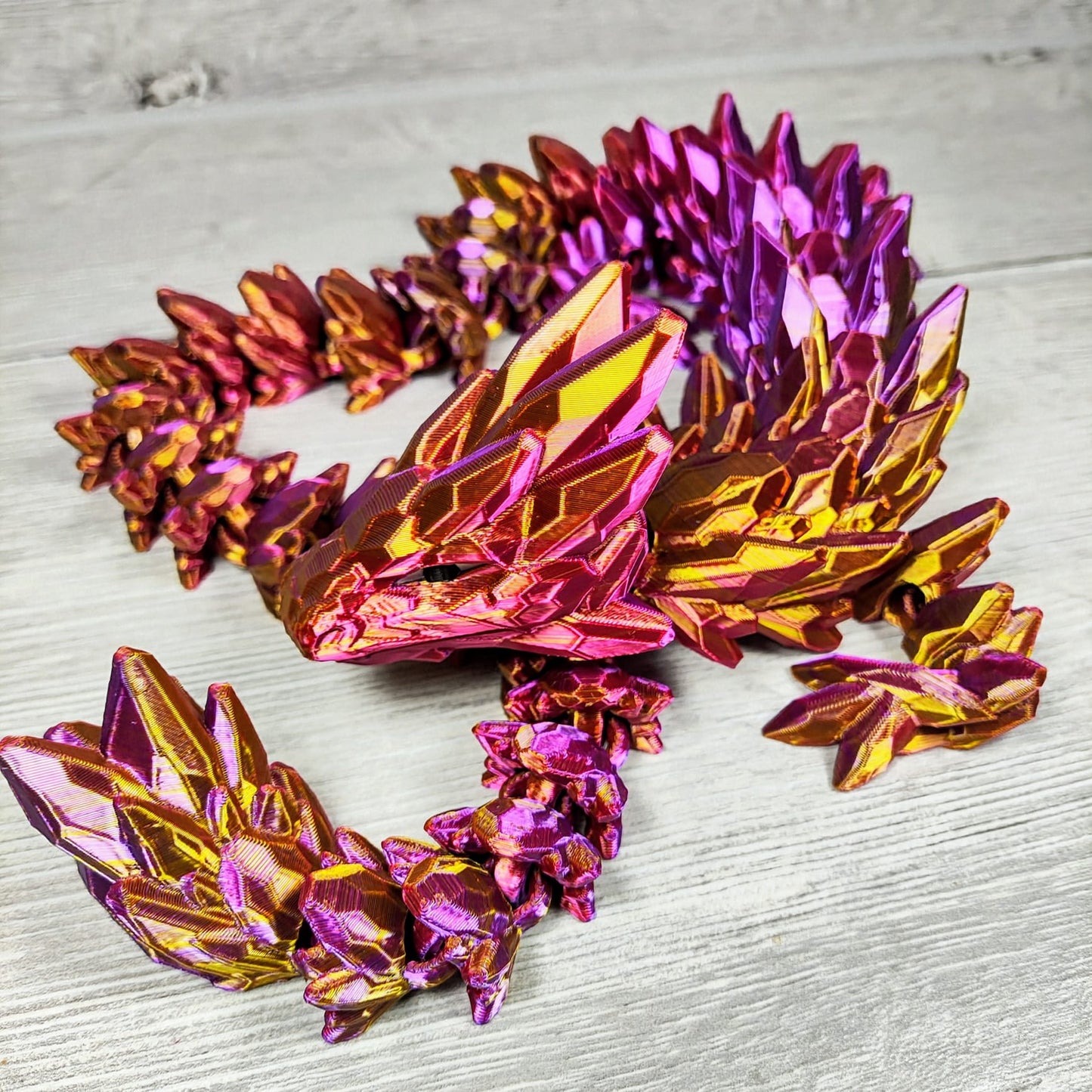 Gemstone Dragon – A Majestic 3D-Printed Fantasy Creation