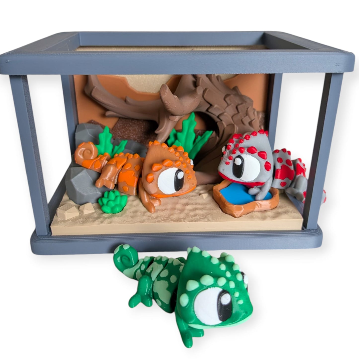 Chameleon Tank Diorama Set – Articulated 3D Printed Display